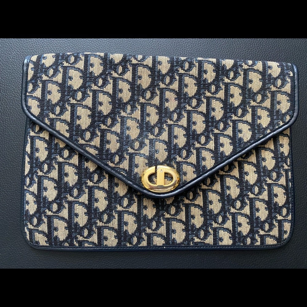 Dior 1970 envelope clutch
